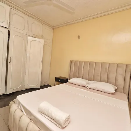 Two Bedroom Apartment, Mombasa Cbd Exterior photo