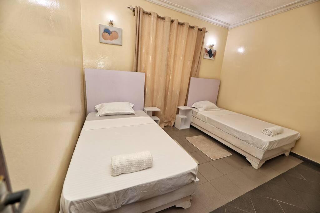 Two Bedroom Apartment, Cbd Apartment *